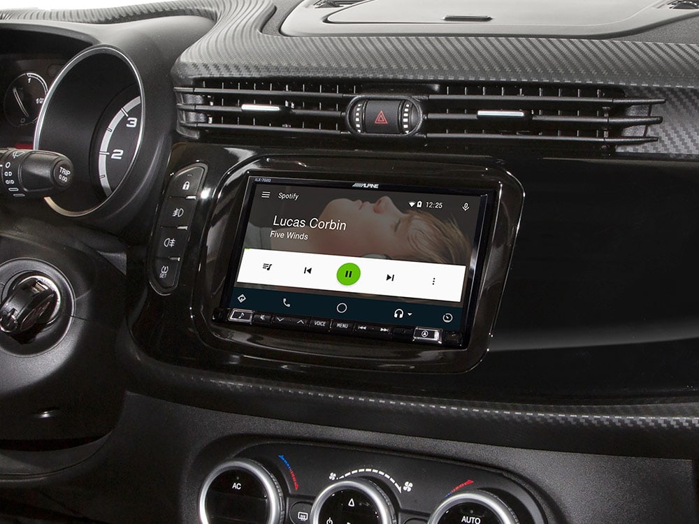 Alpine Navigatie inclusief installatie KIT. 3 Jaar GRATIS Updates!