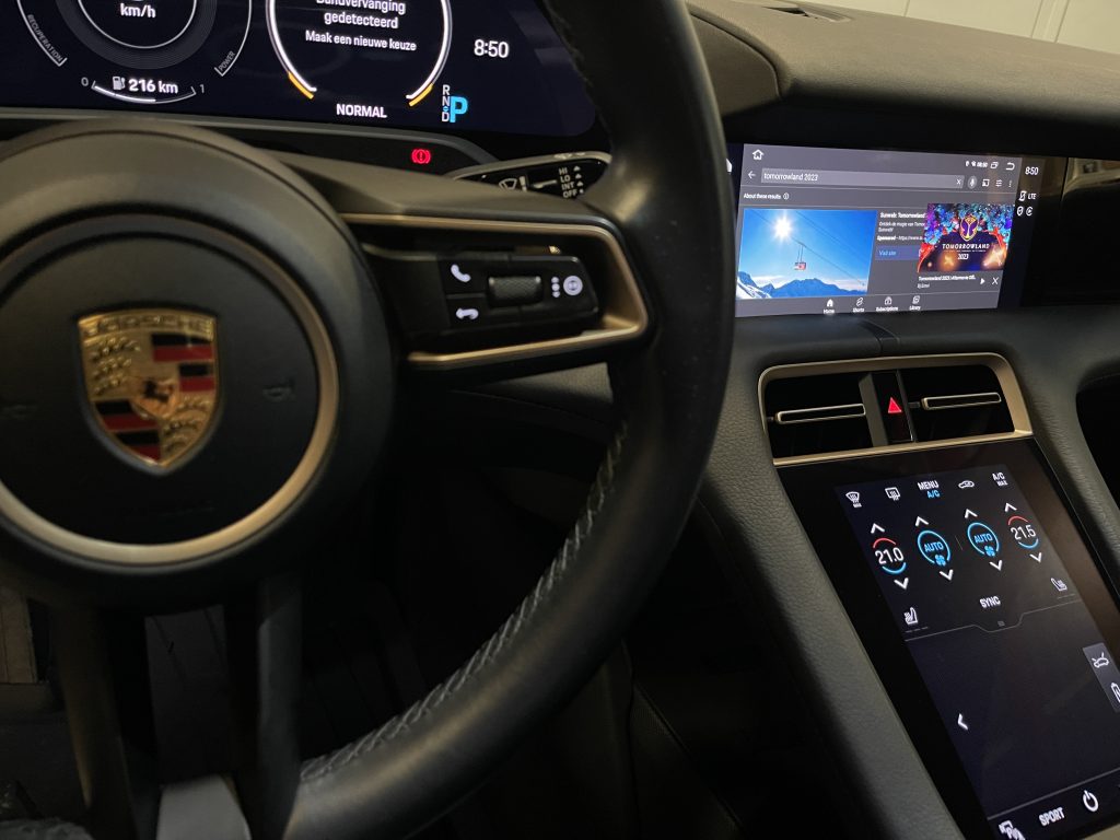 Video Module Porsche Taycan